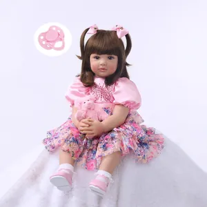 Poupée princesse réaliste de 60 cm avec robe rose, ours en peluche et sa tétine rose