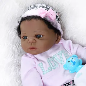 Poupée Reborn bébé afro-américain réaliste avec tenue rose LOVE et petit ours bleu