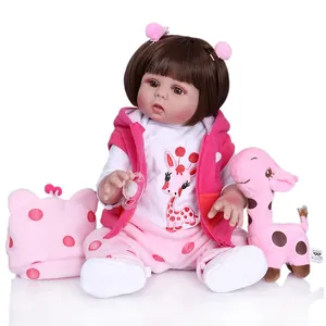 Détails de la poupée Reborn en silicone de 47cm avec tenue girafe et peluche assortie