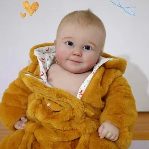 25-Zoll Reborn-Puppen-Set June mit gelbem Plüsch-Fuchsoverall aus Kunstpelz
