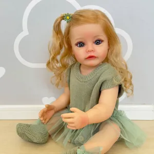 55 cm lebensechte Reborn-Babypuppe mit blonden Locken und grünem Strick-Tüll-Outfit