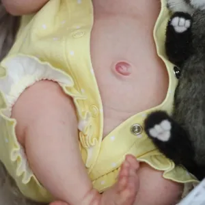 Realistic 49cm handmade Reborn baby doll with 3D skin texture and visible veins