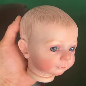 Realistisch 19-inch Reborn poppenhoofd met handgeschilderde huid en blauwe ogen