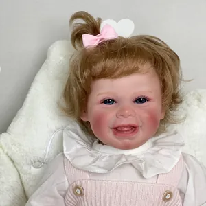 Bambola Reborn Realistica in Morbido Silicone con Corpo in Tessuto Giocattolo Bambina Che Dorme Regalo per Bambini Completo Rosa
