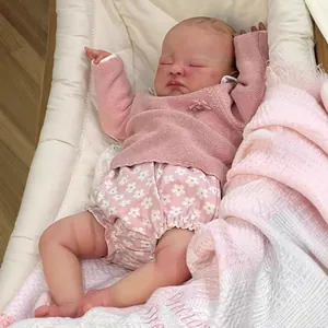 Poupée nouveau-né August réaliste de 19 pouces en pull rose et pantalon à fleurs