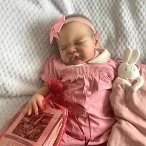 Poupée Reborn August réaliste de 19 pouces en robe rose avec lapin en peluche et certificat