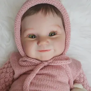 Poupée Bébé Reborn Réaliste Corps en Silicone Coton Maddie Tenue en Tricot Rose Yeux Verts Poupée de Simulation pour Enfants Décoration