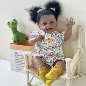 60cm Reborn Afroamerikanische Babypuppe Realistisch Weicher Stoffkörper Handgewurzeltes Haar Blumenkleid Spielzeug Für Kinder