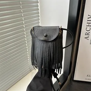 Women Retro Bohemian PU Leather Tassel Crossbody Bag Long Fringe Flap Magnetic Snap Small Square Phone Purse Daily Lady