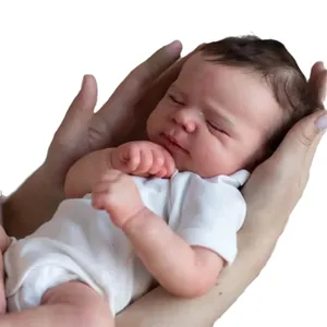 Realistico bambolotto reborn da 19 pollici dormiente con body bianco e pelle morbida