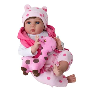55cm Realistische Reborn-Babypuppe im rosa Punkte-Outfit mit Giraffen-Stofftier