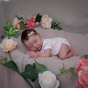 20 Zoll lebensechte Reborn Baby Puppe Laura mit 3D Hauttextur schlafend in rosa Outfit