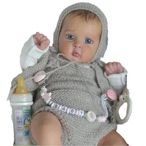 Poupée Reborn réaliste Jocy de 19 pouces avec texture de peau 3D et tenue en tricot