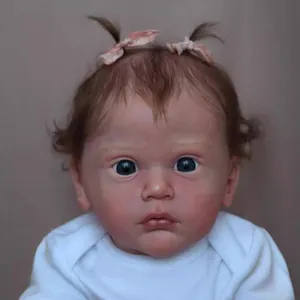 Poupée bébé reborn réaliste 24 pouces avec yeux bleus et nœuds floraux en body blanc