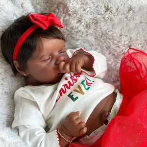 Poupée Reborn Twin A de 18 pouces peau foncée dormant en tenue de Noël rouge et tulle