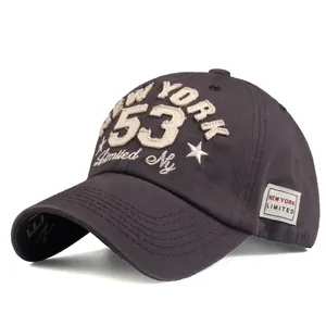 Berretto da baseball in denim grigio scuro con ricamo New York 53 e cotone solare