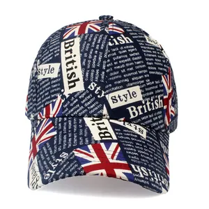 Katoenen baseballpet met Britse vlag patroon en vintage krant graffiti in donkerblauw