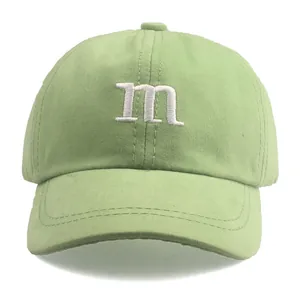 Casquette de baseball vert clair pour enfants avec broderie m blanche et coton