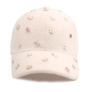 Warme Fleece Baseballkappe für Damen mit süßen Heißluftballon- und Blumen-Anhängern
