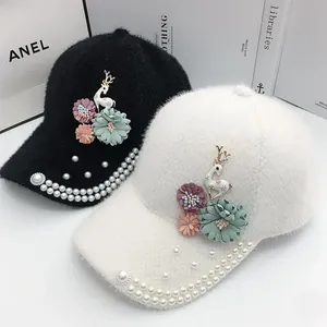 Casquette de Baseball en Peluche pour Femme Avec Ornement Fleur 3D Et Künstliche Perles Breloque Cerf Bonnet Chaud d'Hiver Réglable Accessoire de Mode