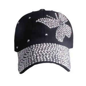 Cappellino da baseball nero da donna con farfalla di strass e visiera con borchie