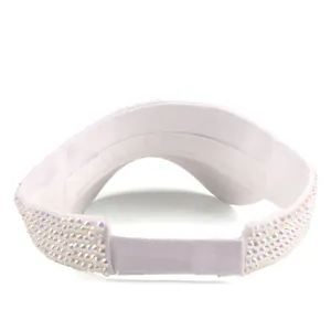 Witte zonneklep met glinsterende steentjes en verstelbare klittenbandsluiting