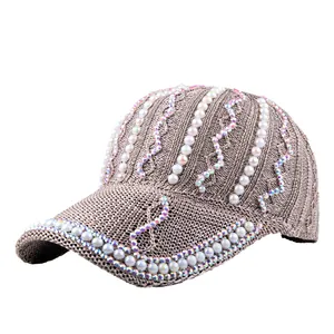 Gorra de béisbol marrón claro para mujer con perlas de lujo y diamantes de imitación