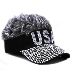Casquette baseball USA avec strass et perruque grise pour spectacle de mode