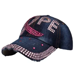 Donkerblauwe denim honkbalpet met roze strass HOPE-letters en lintontwerp