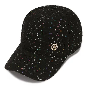 Schwarze Baseballkappe aus Tweed mit bunten Pailletten und goldenem R-Logo aus Strass