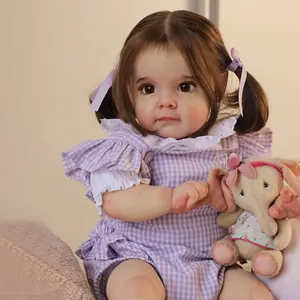 Poupée Reborn Réaliste Tout-petit Maggi Peinte à la Main Silicone Corps en Coton Poupée Robe Vichy Violet Cadeau Fille Jouet