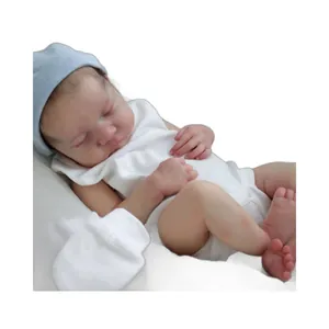 Bambola reborn Levi da 19 pollici realistica dormiente con cappello blu e body