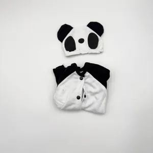 Détail de la tenue panda pour bébé incluant barboteuse et bonnet pour poupées 16-18 pouces