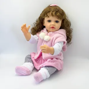 55cm lebensechte Reborn-Babypuppe Betty mit braunem Haar und rosa Plüsch-Kleidungsset