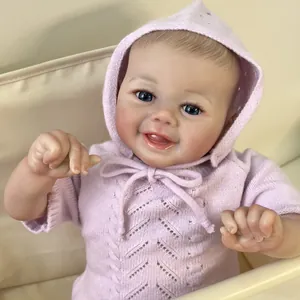 Poupée Reborn Réaliste 48cm Membres en Silicone Souple Corps en Tissu Tenue en Tricot Rose à Capuche Cheveux Peints à la Main