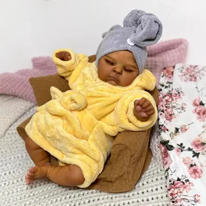 Lifelike Reborn Baby Doll Realistic Newborn Simulation Doll Deep Skin Tone With Yellow Bathrobe Cloth Body Hand Painted Toy Gift