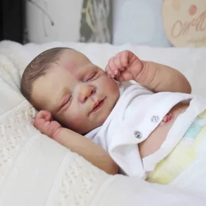 Poupée Reborn réaliste de 48cm en barboteuse blanche sans manches dormant paisiblement