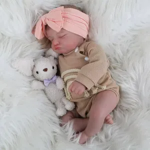 Muñeca Reborn Rosalie de 18 pulgadas realista con pelele marrón y conejo de peluche
