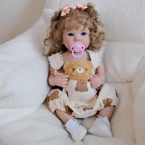 Bambola Reborn realistica Bettie da 18 pollici con pagliaccetto orso e piccolo peluche