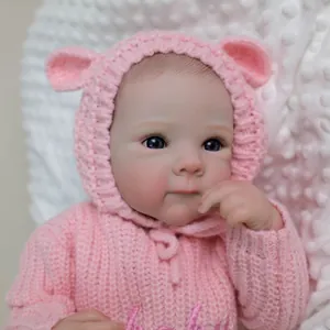 Poupée reborn réaliste de 45cm en pull rose avec peau 3D et détails très soignés