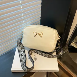 Sweet Women PU Leather Crossbody Bag Gold Bow Decor Wide Geometric Print Strap Small Square Camera Bag For Daily Use