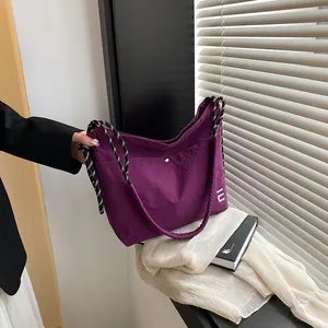 Sac à Épaule en Nylon pour Femmes Grande Capacité Sac Fourre-tout Décontracté Bandoulière pour Bureau Navette Quotidienne Uni