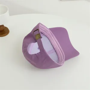 Casquette de baseball en coton violet avec strass et boucle métallique réglable