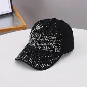 Berretto da baseball in cotone nero con logo Queen in strass e design a corona su base