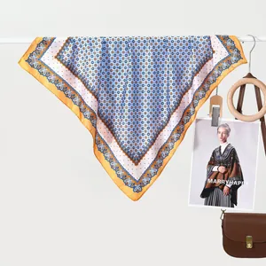 Damen Eleganter Paisley Punktmuster Quadratischer Schal Satin-Gefühl Blumendruck Kopf Hals Haarwickel Modisches Accessoire