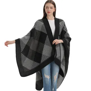 Poncho tricoté pour femme avec motif géométrique gris et noir pour l'automne et l'hiver