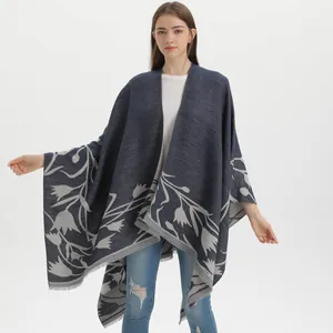 Women's double-sided knit shawl with floral pattern and tassels in navy blue and grey