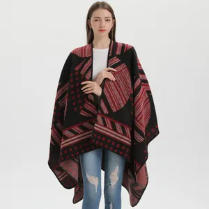 Poncho in maglia vintage da donna con motivo geometrico in caldo e spesso tessuto pashmina