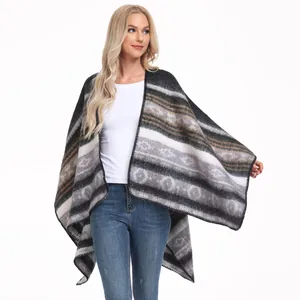 Vintage Damen Strickponcho mit geometrischen Mustern im ethnischen Stil und Cape-Design