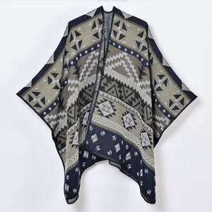 Poncho scialle da donna con motivo geometrico tribale e design aperto bohémien